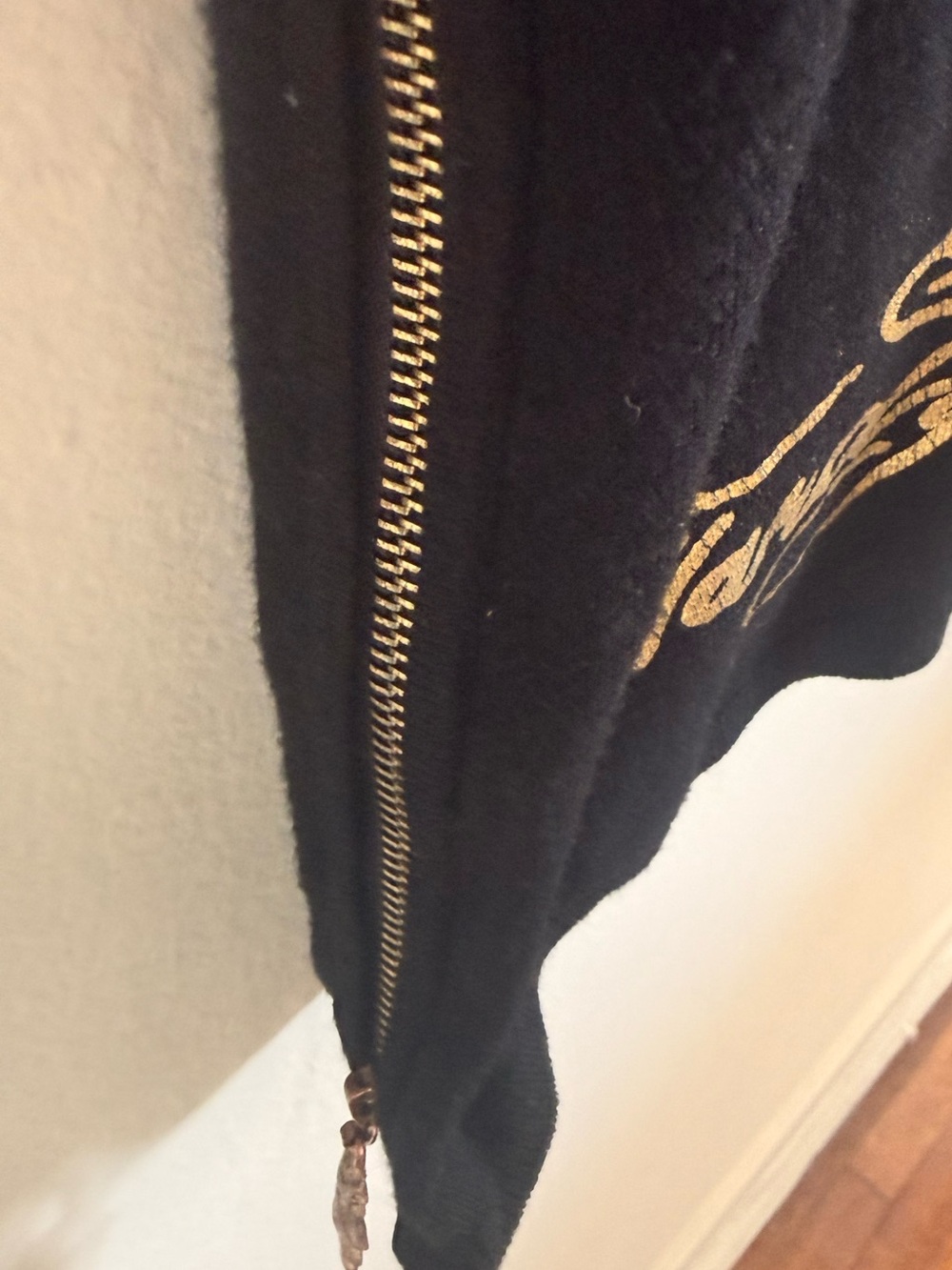 Ed Hardy byChristian Audigier Black V-Neck Tunic with Red and Cream Dragon Motif - Picture 2 of 4